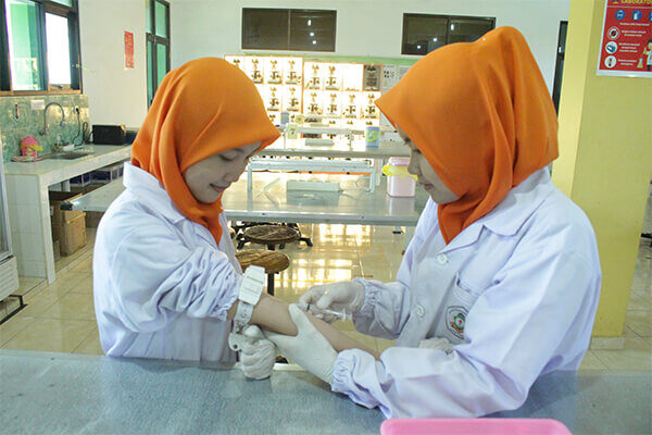 Teknik Laboratorium Medik (3)