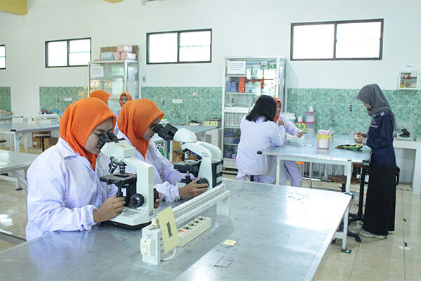 Teknik Laboratorium Medik (6)