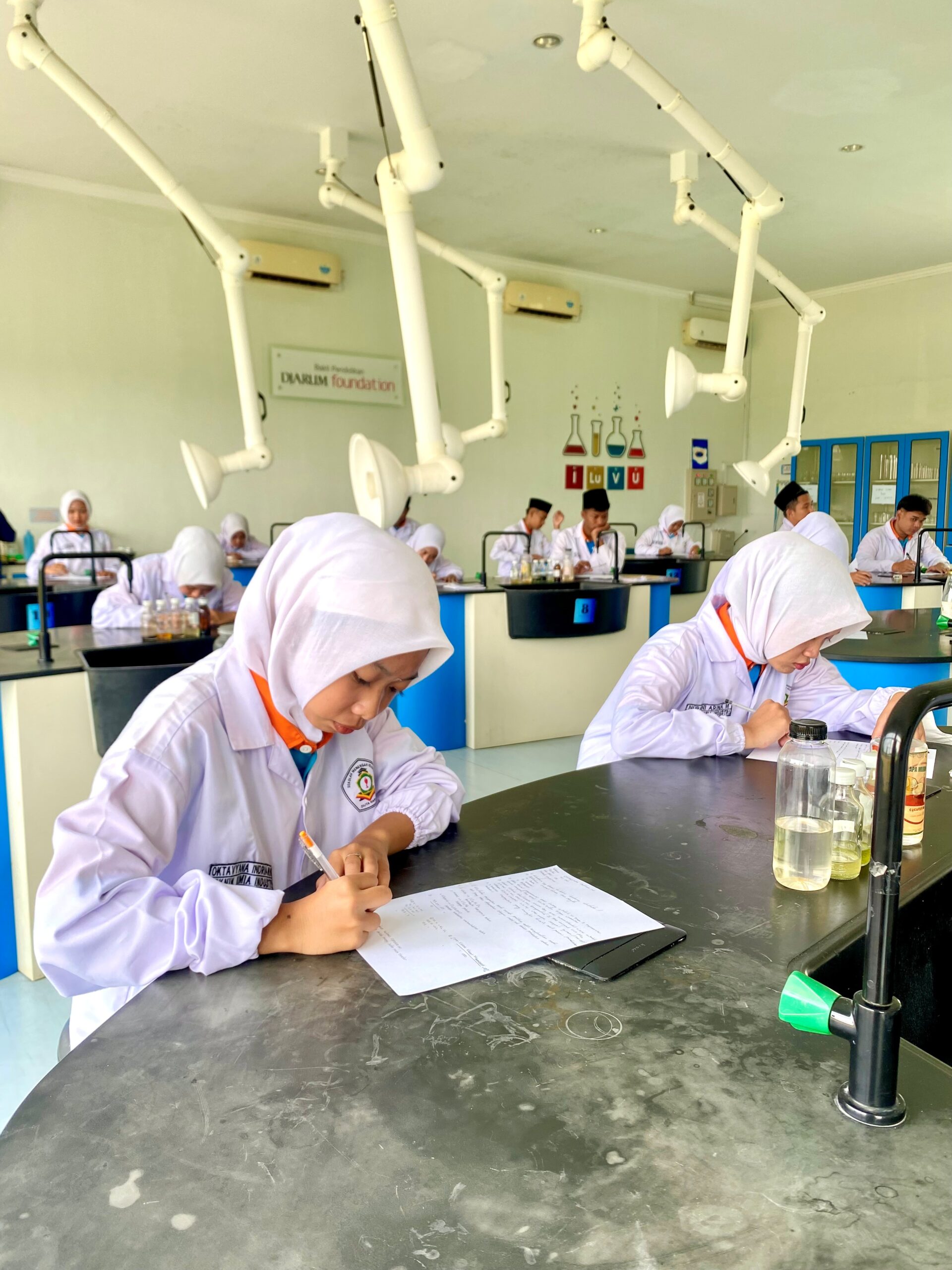 Teknik Kimia Industri Siap Praktikum